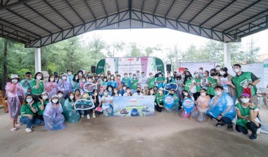 กลุ่มบริษัทปูนซีเมนต์นครหลวง ผนึกกำลังจิตอาสากว่า 100 คน เก็บขยะทะเล และปลูกป่าชายเลน จ.ระยอง