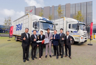 NEX ส่งมอบรถบรรทุกไฟฟ้าให้ “มนตรีทรานสปอร์ต” ประเภทรถ BEV Cargo Truck