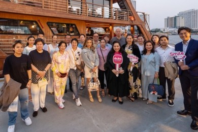 เมืองไทยประกันชีวิต ร่วมกับ ไอคอนสยามจัดกิจกรรม “เมืองไทย Smile Exclusive Dining on Pruek Cruise”